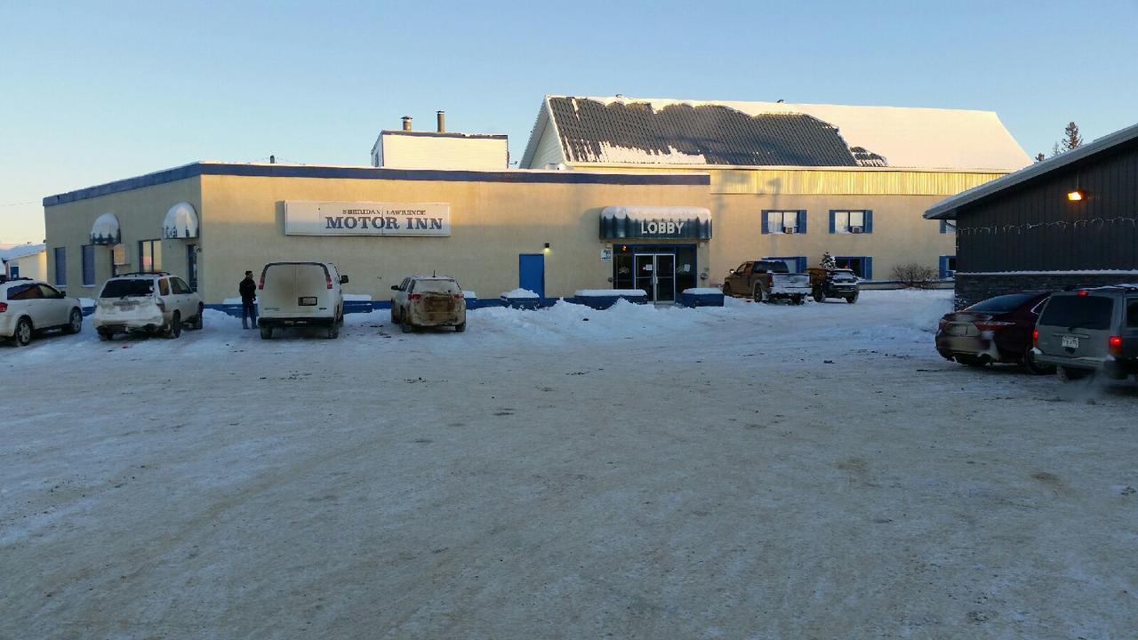 Sheridan Lawrence M Hotel Fort Vermilion Eksteriør bilde